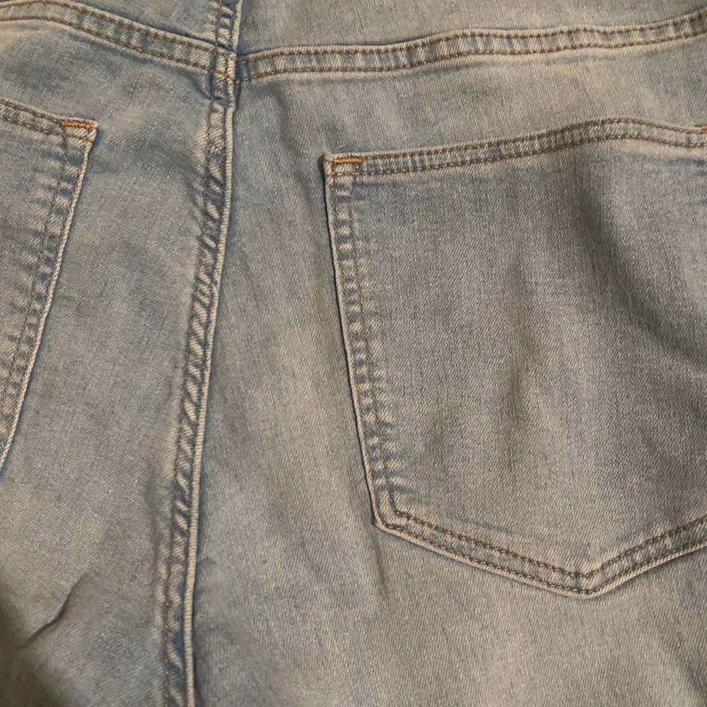 Women’s Ripped Jeans - Picture 5 of 5